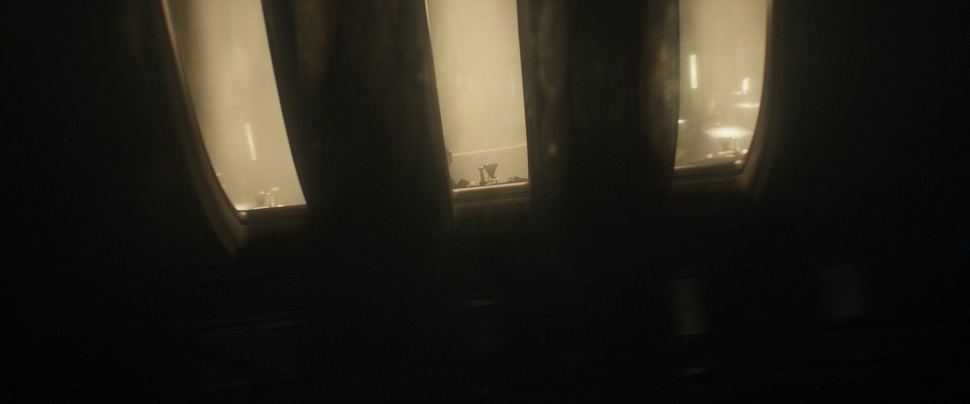 extant_StarTrek_PIC_1x01-Remembrance_0071.jpg