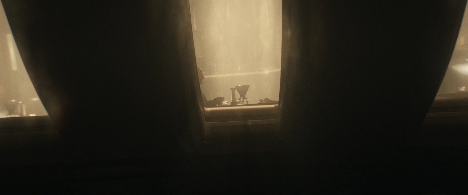 extant_StarTrek_PIC_1x01-Remembrance_0074.jpg