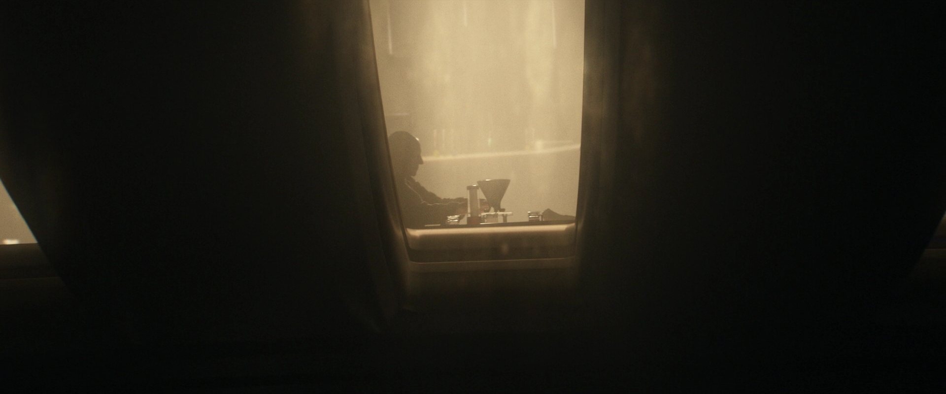 extant_StarTrek_PIC_1x01-Remembrance_0075.jpg
