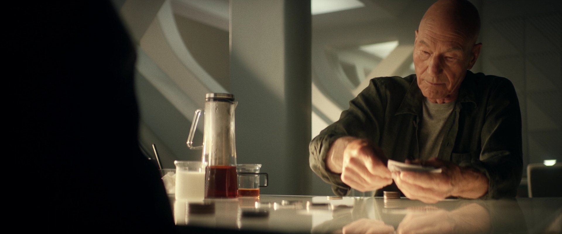 extant_StarTrek_PIC_1x01-Remembrance_0127.jpg