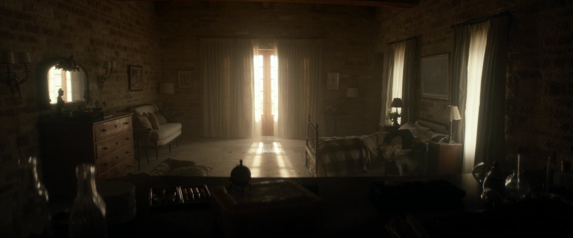 extant_StarTrek_PIC_1x01-Remembrance_0358.jpg