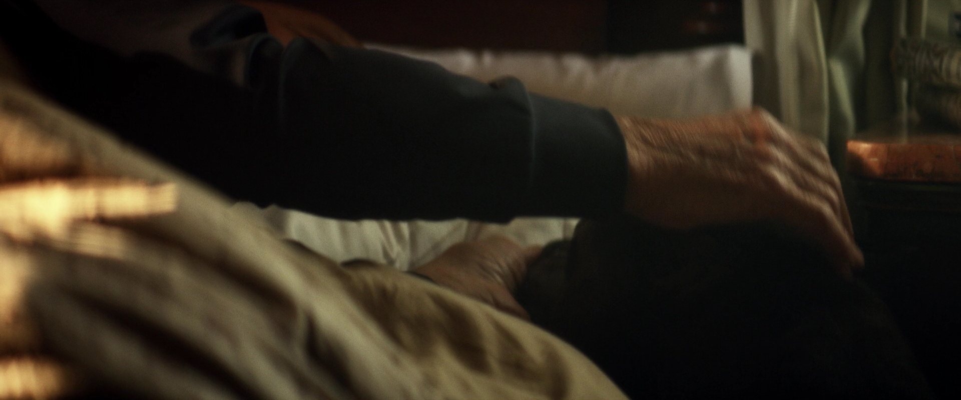 extant_StarTrek_PIC_1x01-Remembrance_0368.jpg