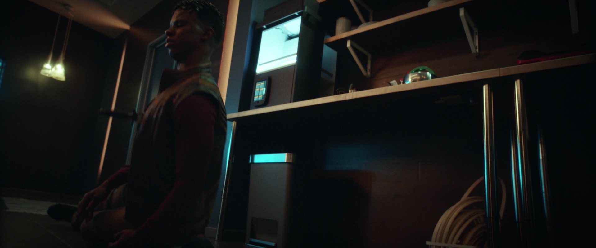 extant_StarTrek_PIC_1x01-Remembrance_0587.jpg