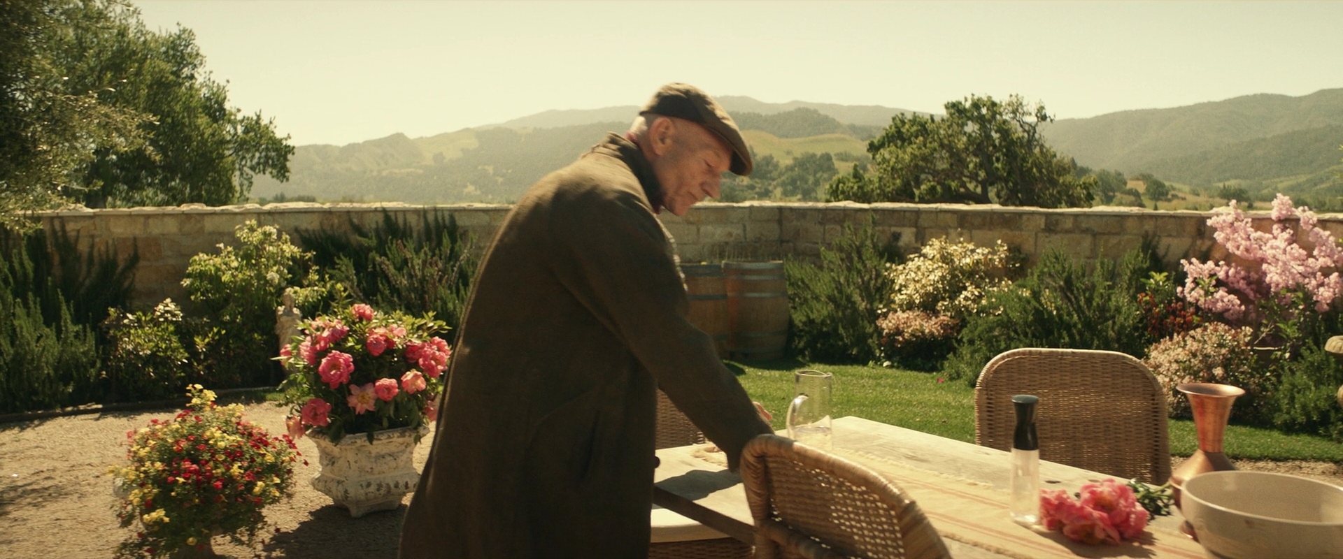 extant_StarTrek_PIC_1x01-Remembrance_1106.jpg