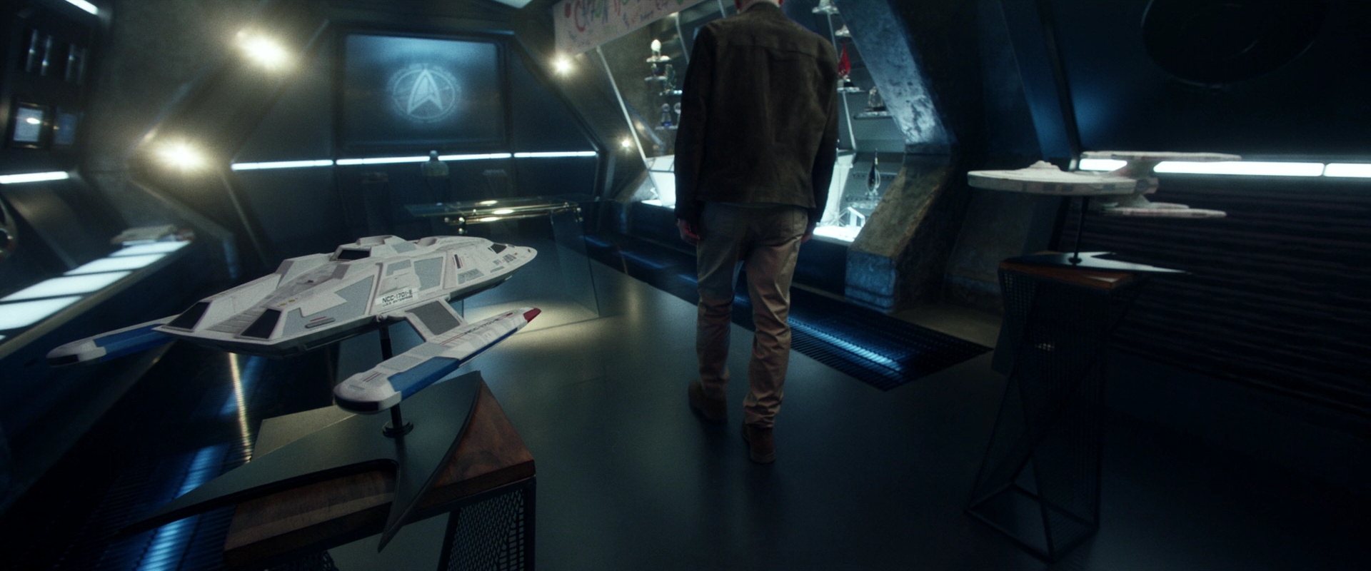 extant_StarTrek_PIC_1x01-Remembrance_2766.jpg