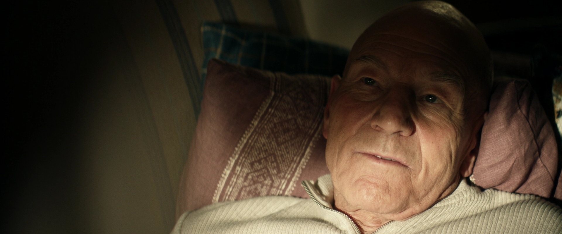 extant_StarTrek_PIC_1x01-Remembrance_3932.jpg