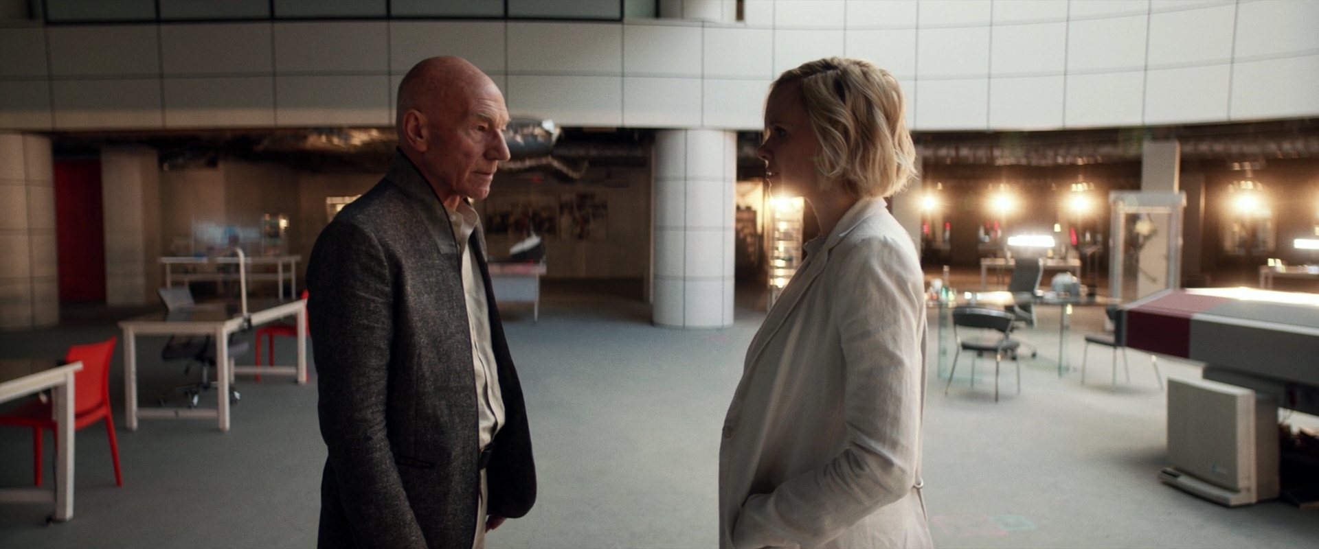 extant_StarTrek_PIC_1x01-Remembrance_4159.jpg