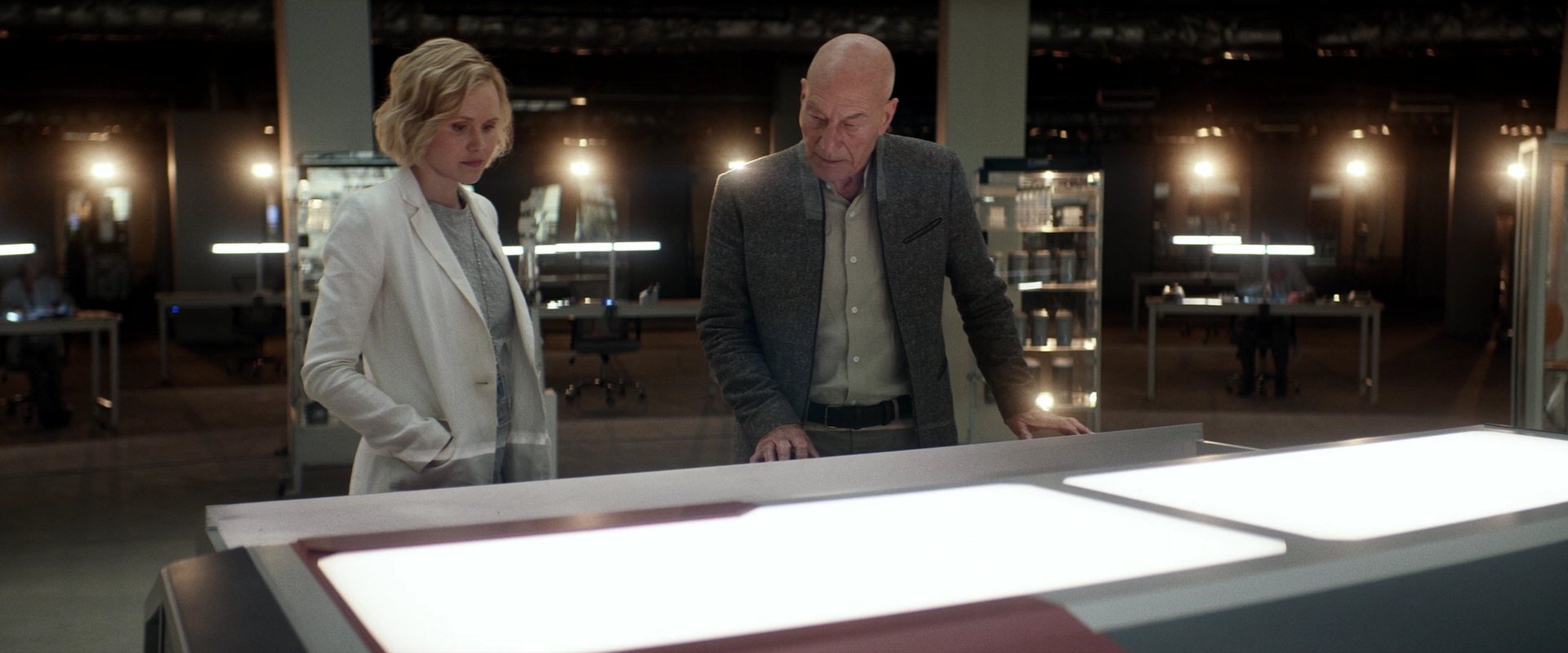 extant_StarTrek_PIC_1x01-Remembrance_4191.jpg