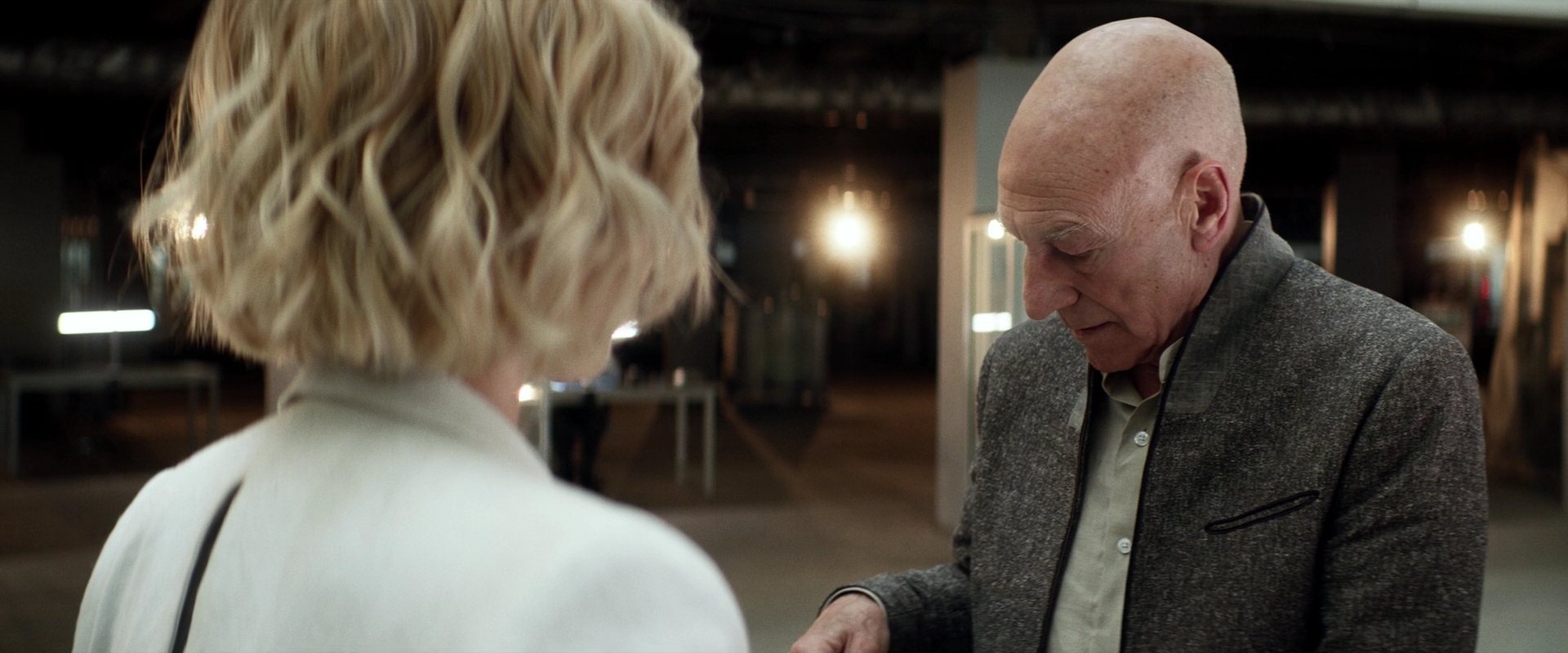extant_StarTrek_PIC_1x01-Remembrance_4321.jpg