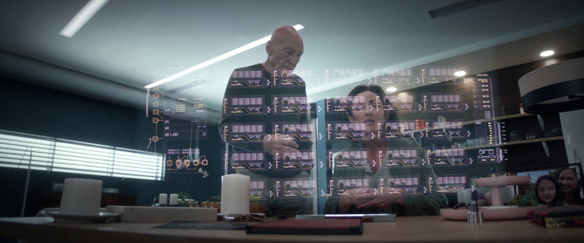extant_StarTrek_PIC_1x02-MapsAndLegends_1380.jpg