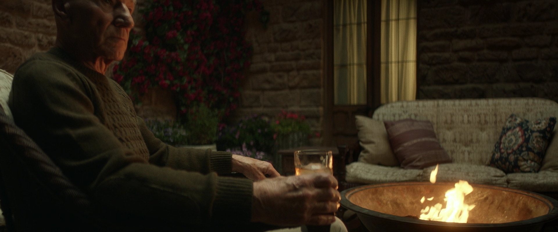 extant_StarTrek_PIC_1x02-MapsAndLegends_2020.jpg