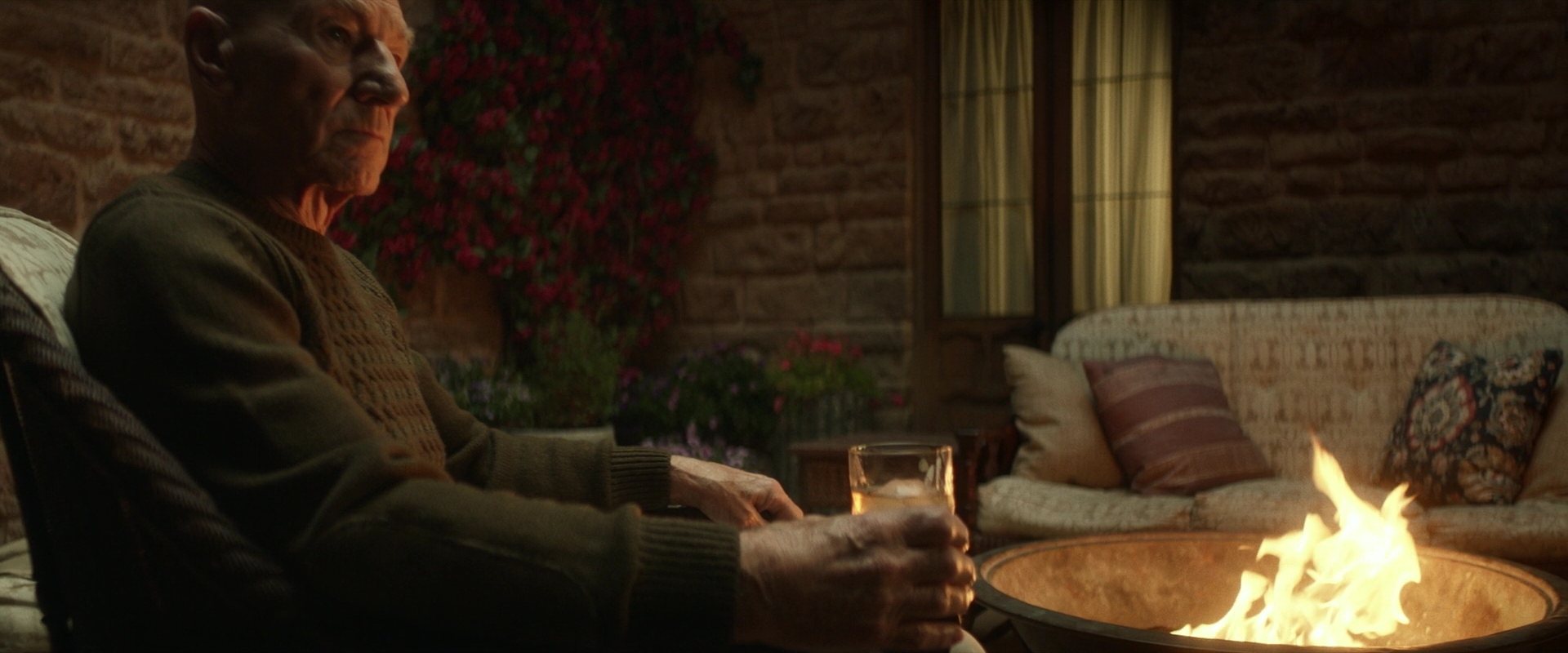extant_StarTrek_PIC_1x02-MapsAndLegends_2021.jpg