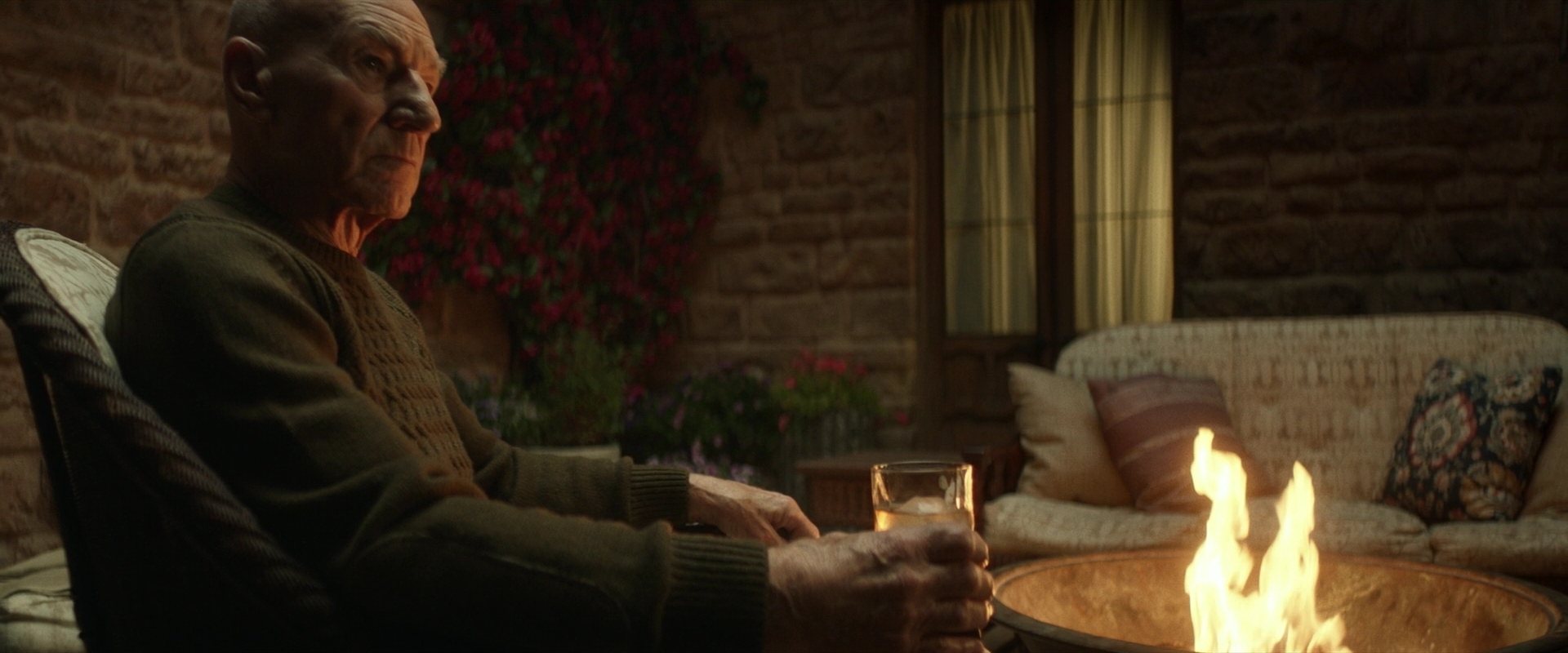 extant_StarTrek_PIC_1x02-MapsAndLegends_2022.jpg