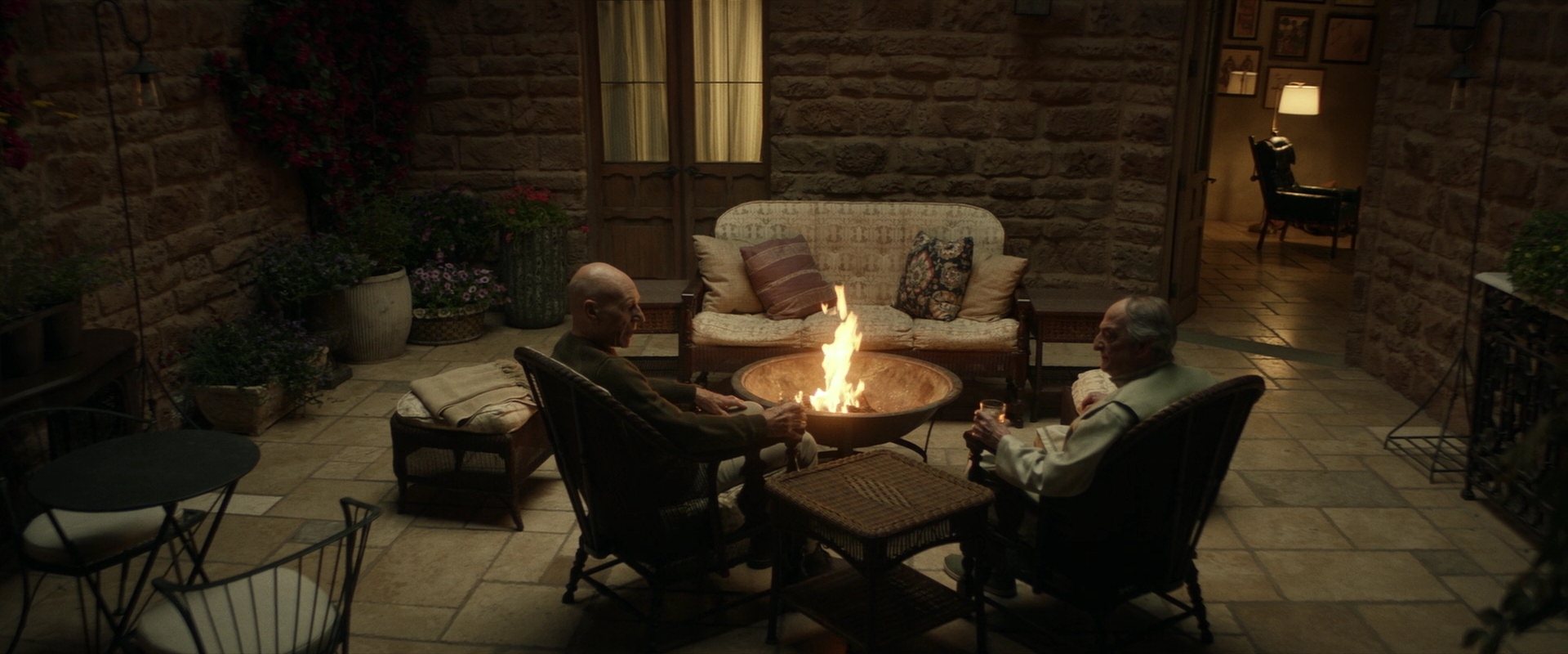 extant_StarTrek_PIC_1x02-MapsAndLegends_2043.jpg