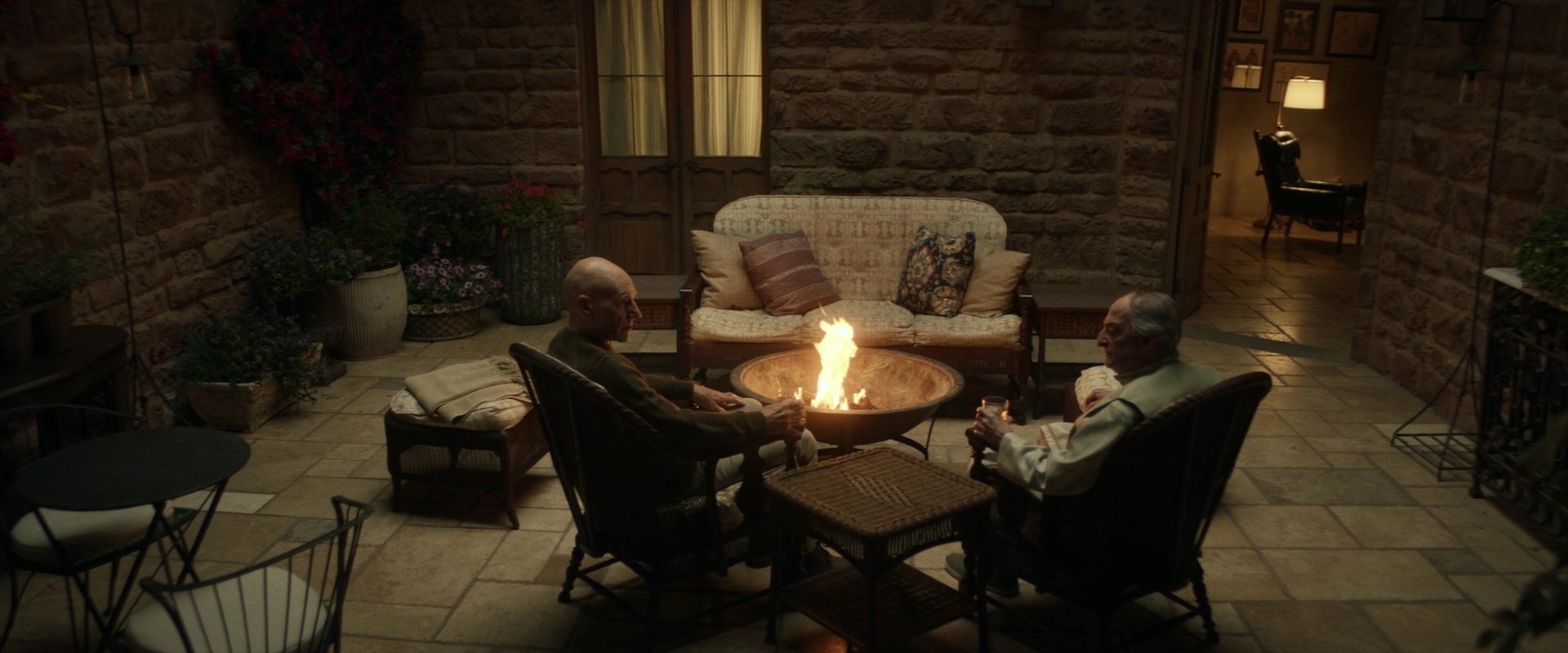 extant_StarTrek_PIC_1x02-MapsAndLegends_2045.jpg