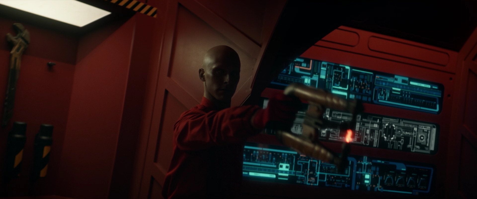 extant_StarTrek_PIC_1x03-TheEndIsTheBeginning_00044.jpg