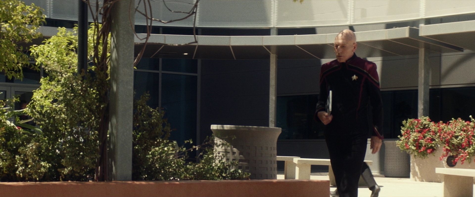 extant_StarTrek_PIC_1x03-TheEndIsTheBeginning_0227.jpg