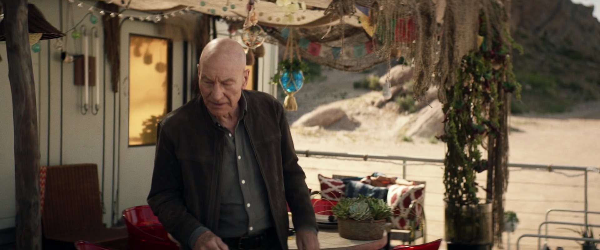 extant_StarTrek_PIC_1x03-TheEndIsTheBeginning_1213.jpg