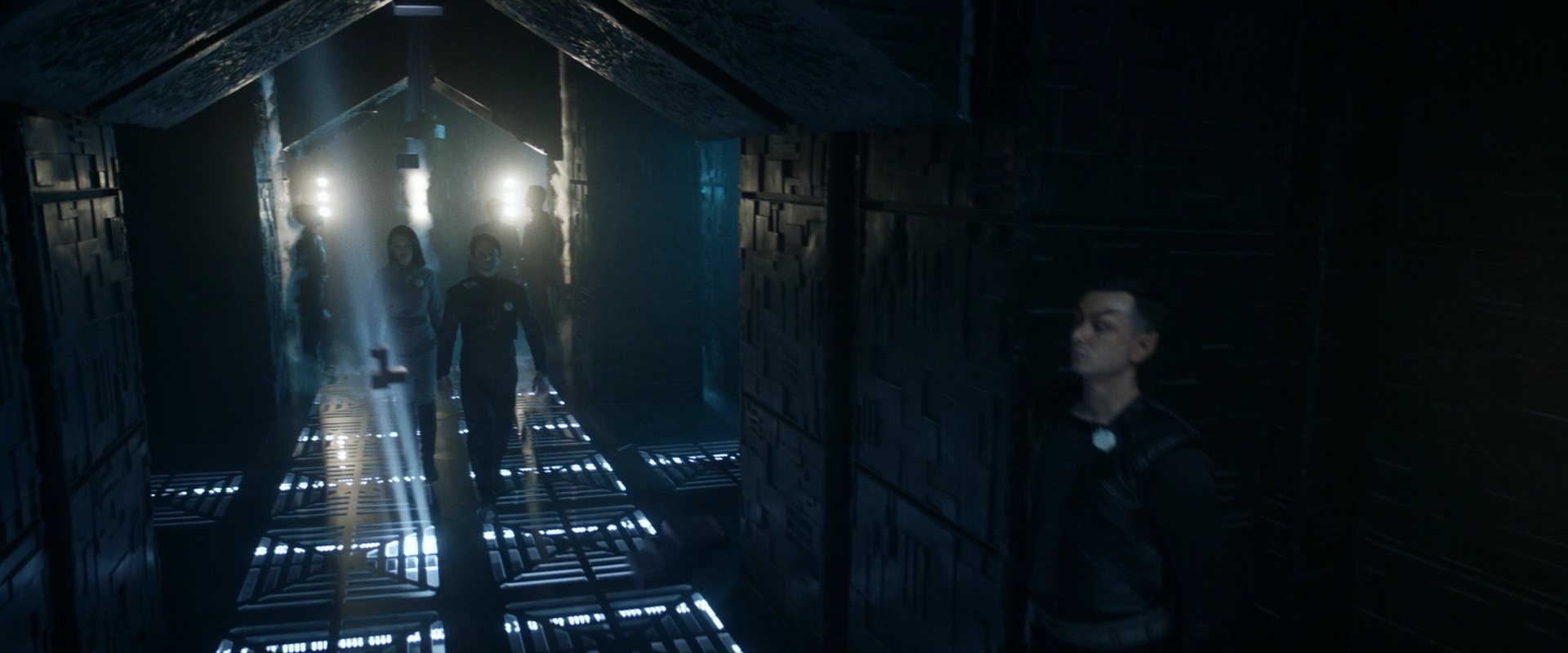 extant_StarTrek_PIC_1x03-TheEndIsTheBeginning_1848.jpg