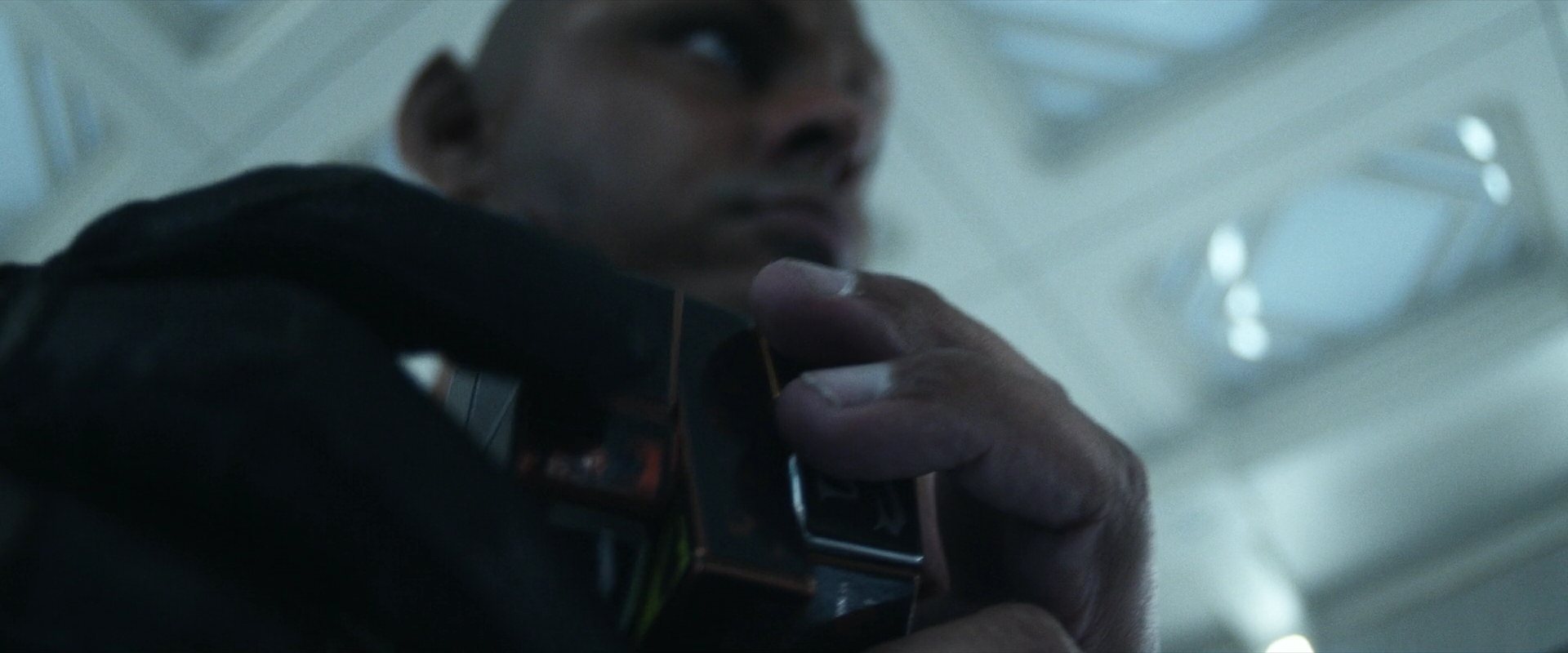 extant_StarTrek_PIC_1x03-TheEndIsTheBeginning_1914.jpg