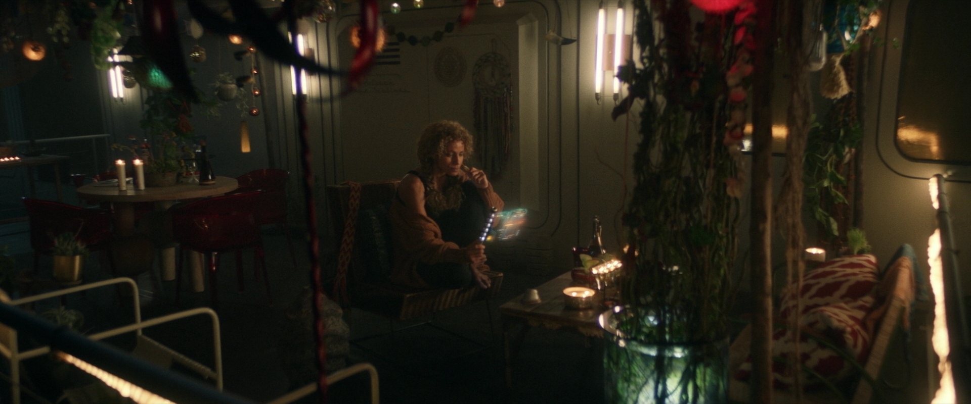 extant_StarTrek_PIC_1x03-TheEndIsTheBeginning_2010.jpg
