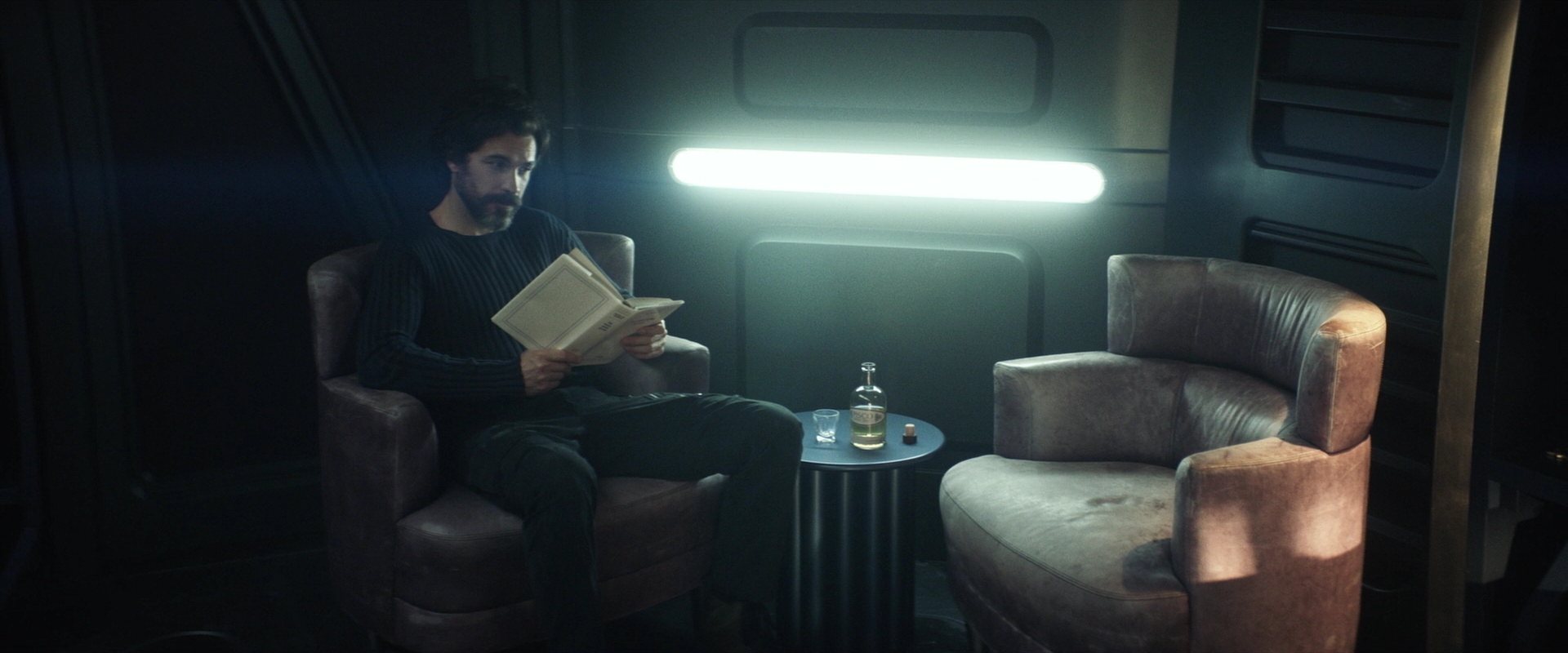 extant_StarTrek_PIC_1x03-TheEndIsTheBeginning_2564.jpg