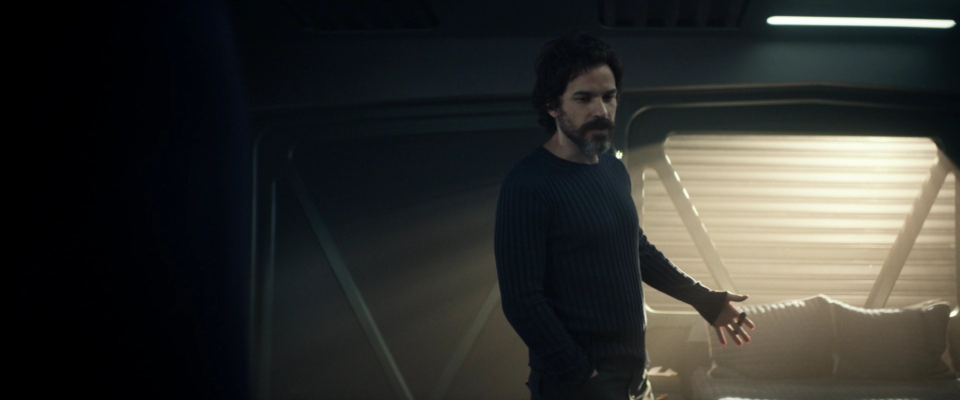extant_StarTrek_PIC_1x03-TheEndIsTheBeginning_2690.jpg