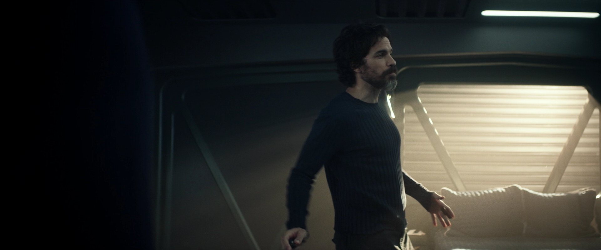 extant_StarTrek_PIC_1x03-TheEndIsTheBeginning_2695.jpg