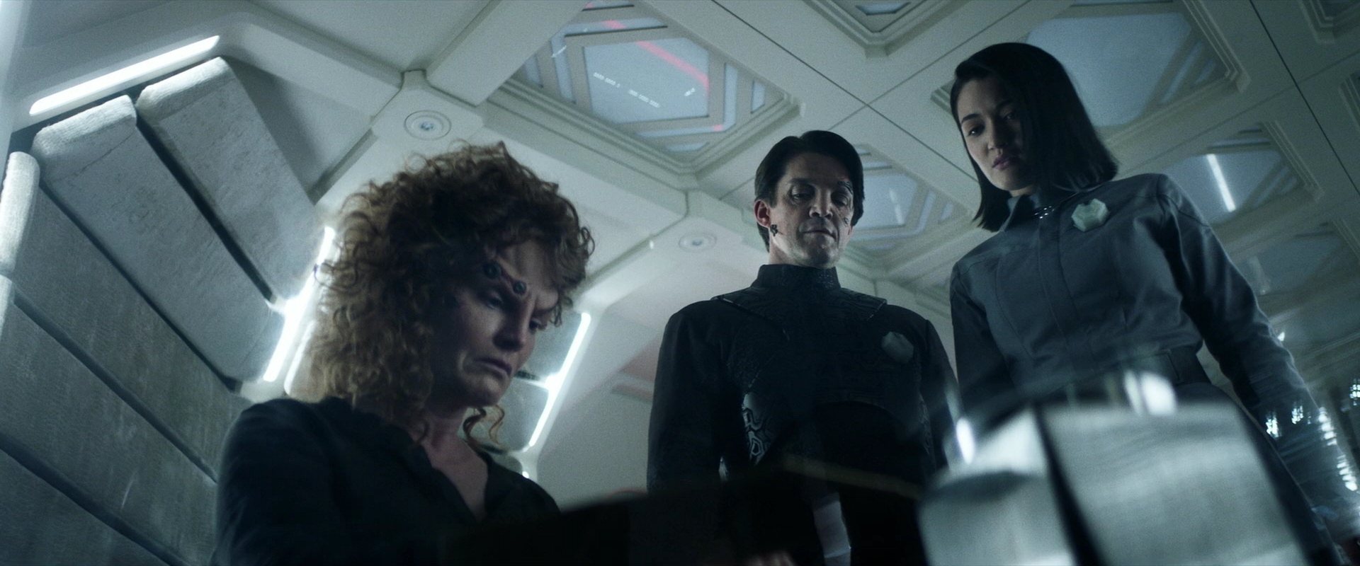 extant_StarTrek_PIC_1x03-TheEndIsTheBeginning_2907.jpg