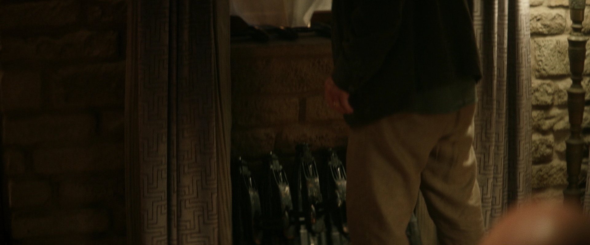 extant_StarTrek_PIC_1x03-TheEndIsTheBeginning_3253.jpg