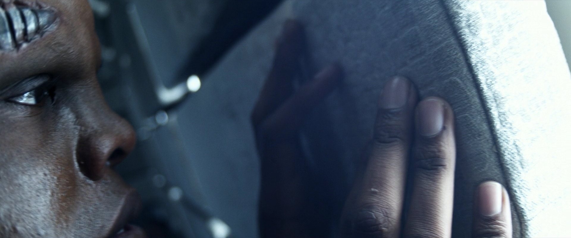 extant_StarTrek_PIC_1x03-TheEndIsTheBeginning_3671.jpg