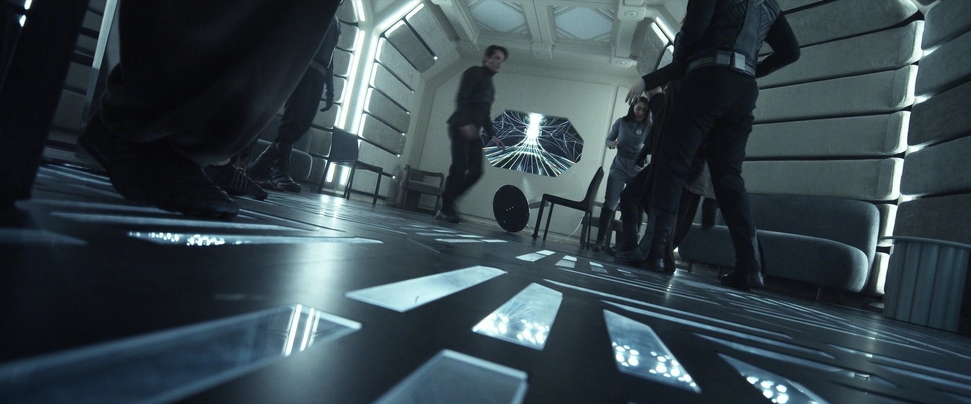 extant_StarTrek_PIC_1x03-TheEndIsTheBeginning_3821.jpg