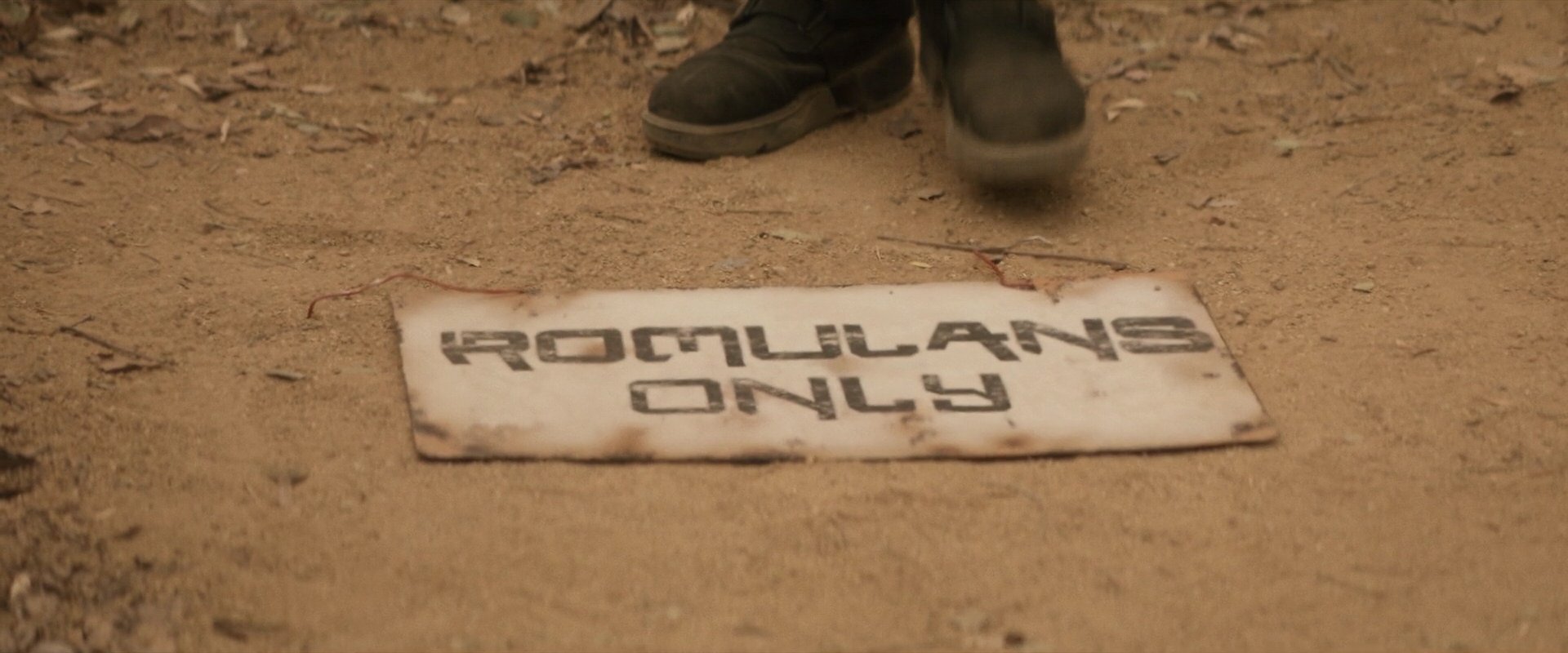 extant_StarTrek_PIC_1x04-AbsoluteCandor_3477.jpg