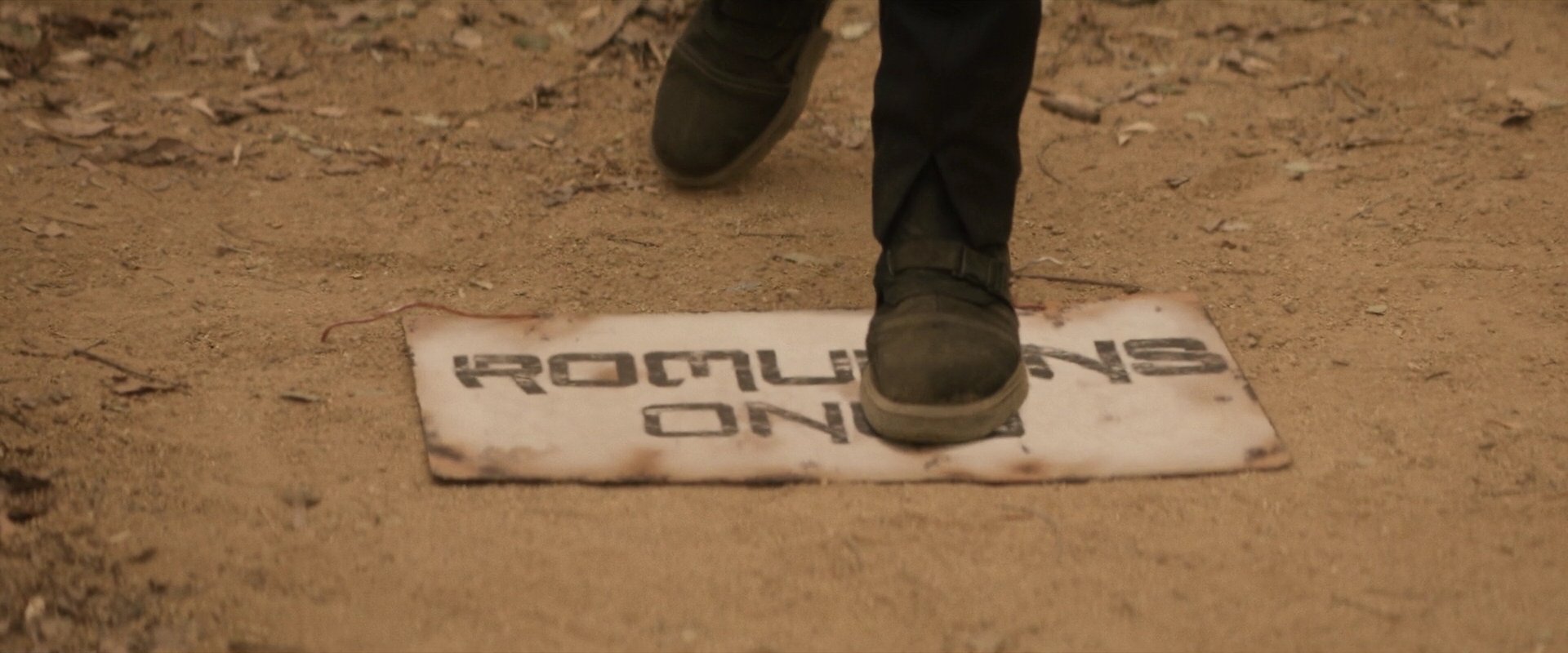 extant_StarTrek_PIC_1x04-AbsoluteCandor_3478.jpg