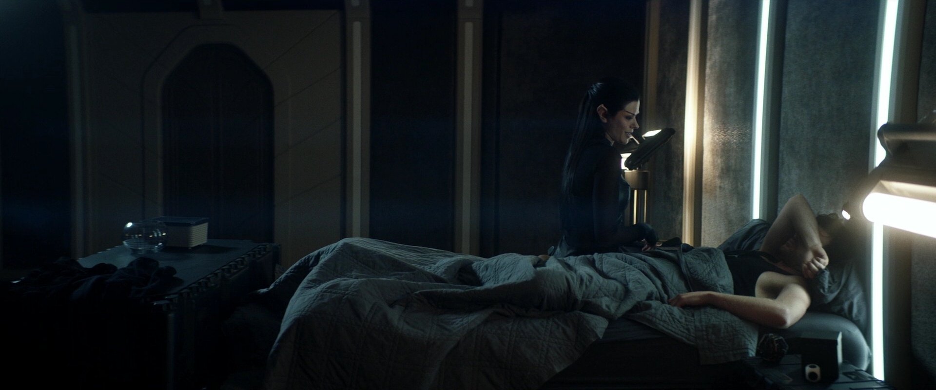 extant_StarTrek_PIC_1x04-AbsoluteCandor_4176.jpg