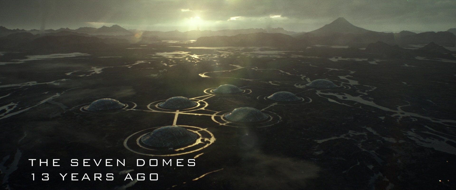 extant_StarTrek_PIC_1x05-StardustCityRag_0198.jpg