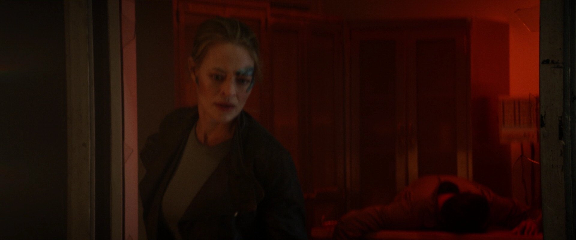 extant_StarTrek_PIC_1x05-StardustCityRag_0306.jpg