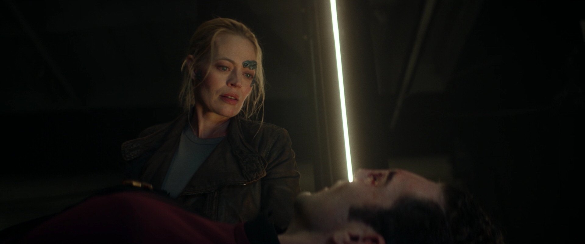 extant_StarTrek_PIC_1x05-StardustCityRag_0316.jpg
