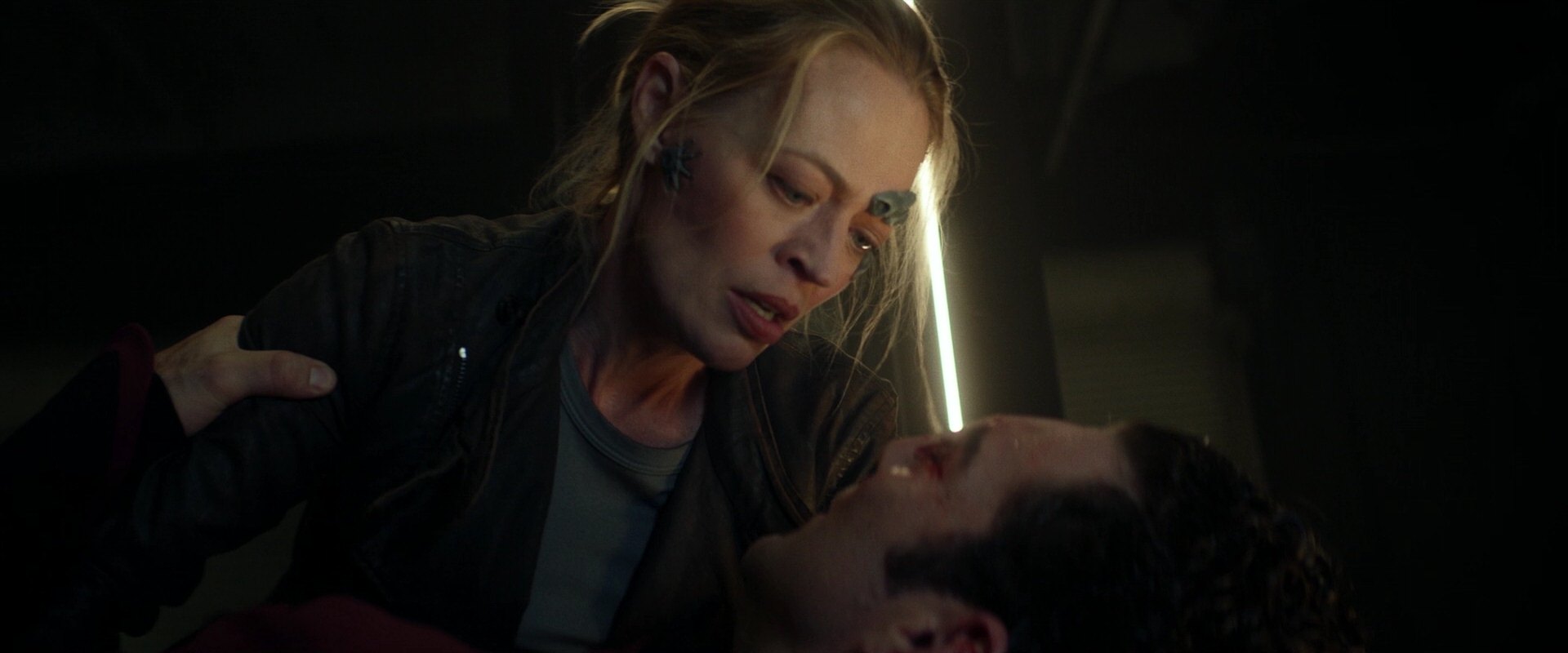 extant_StarTrek_PIC_1x05-StardustCityRag_0331.jpg