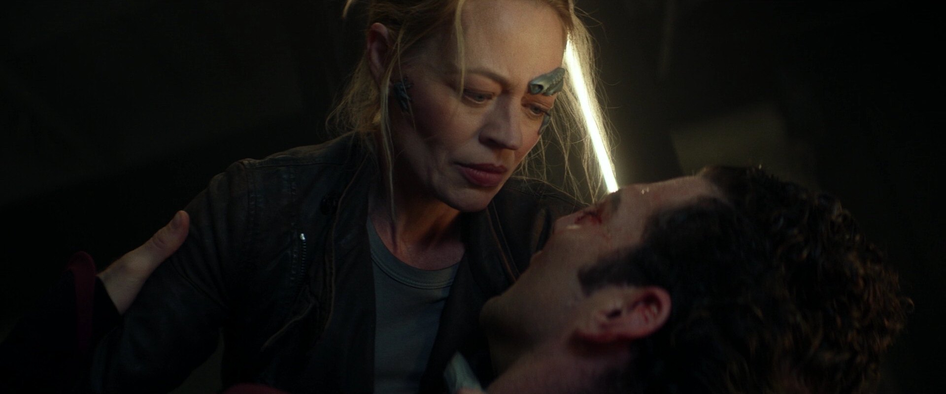 extant_StarTrek_PIC_1x05-StardustCityRag_0342.jpg