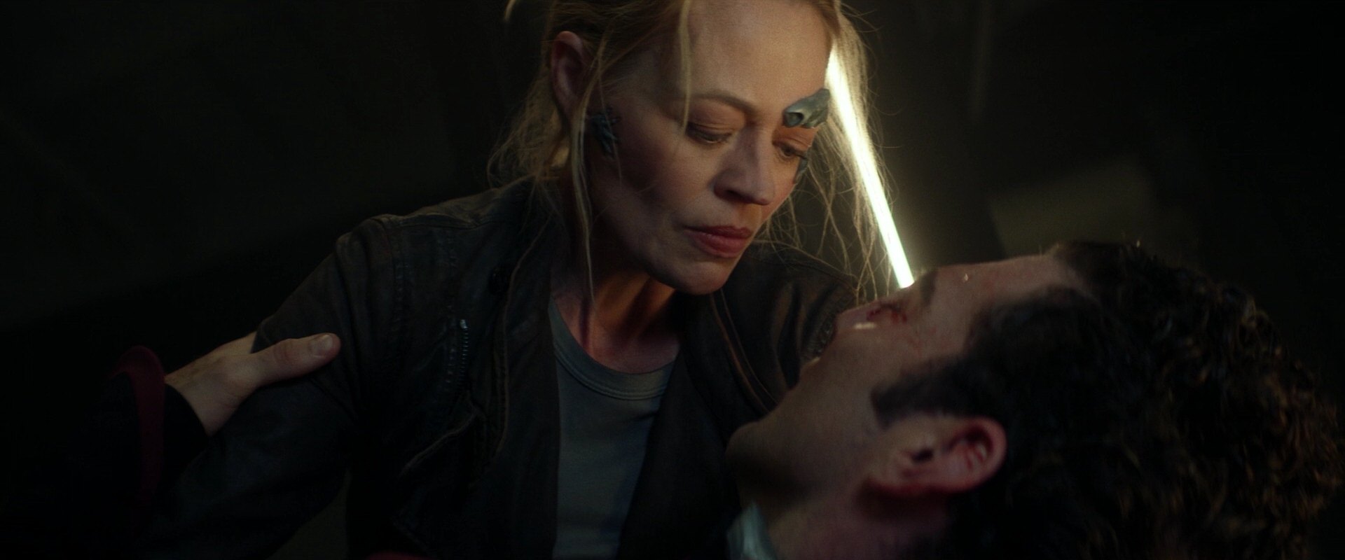 extant_StarTrek_PIC_1x05-StardustCityRag_0344.jpg