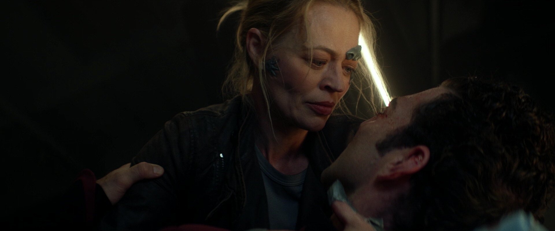 extant_StarTrek_PIC_1x05-StardustCityRag_0361.jpg