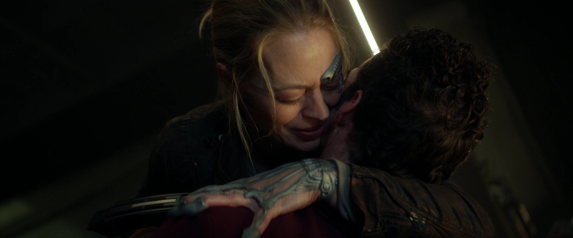 extant_StarTrek_PIC_1x05-StardustCityRag_0385.jpg