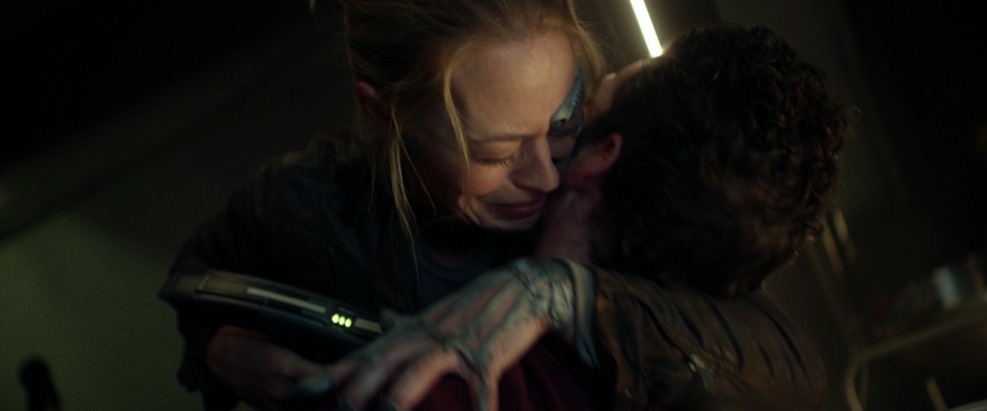 extant_StarTrek_PIC_1x05-StardustCityRag_0391.jpg