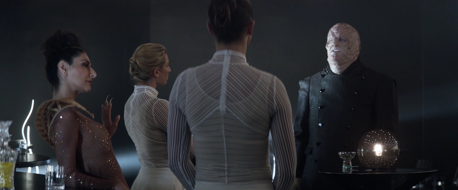 extant_StarTrek_PIC_1x05-StardustCityRag_0452.jpg
