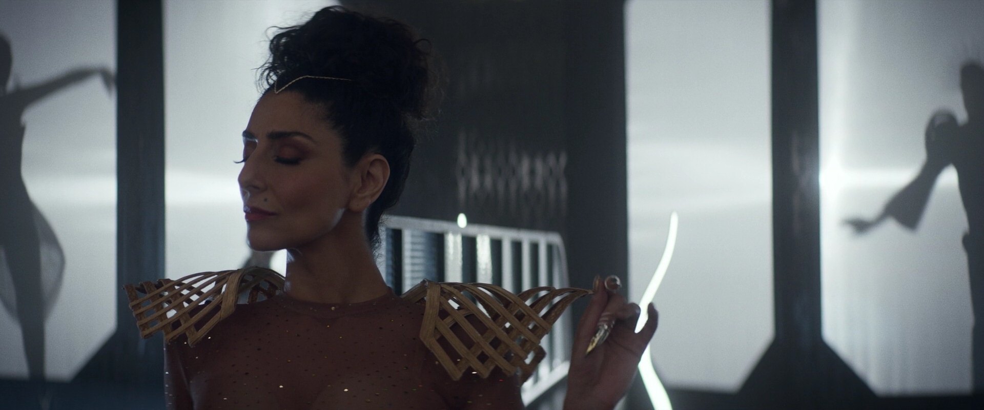 extant_StarTrek_PIC_1x05-StardustCityRag_0456.jpg