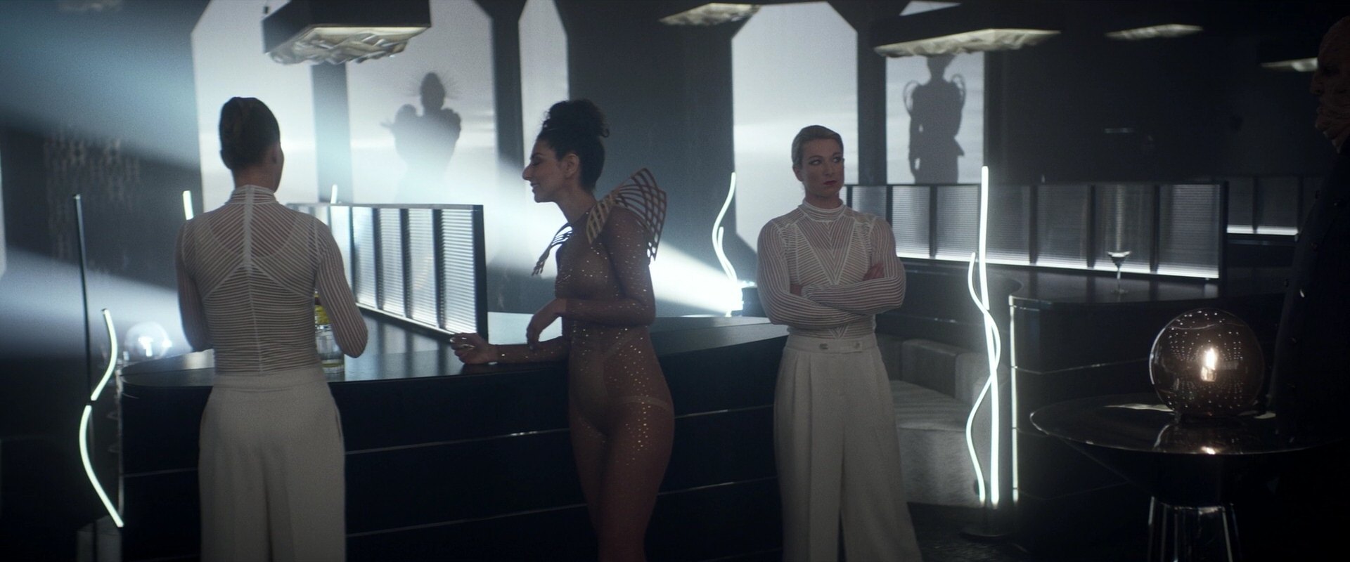 extant_StarTrek_PIC_1x05-StardustCityRag_0480.jpg
