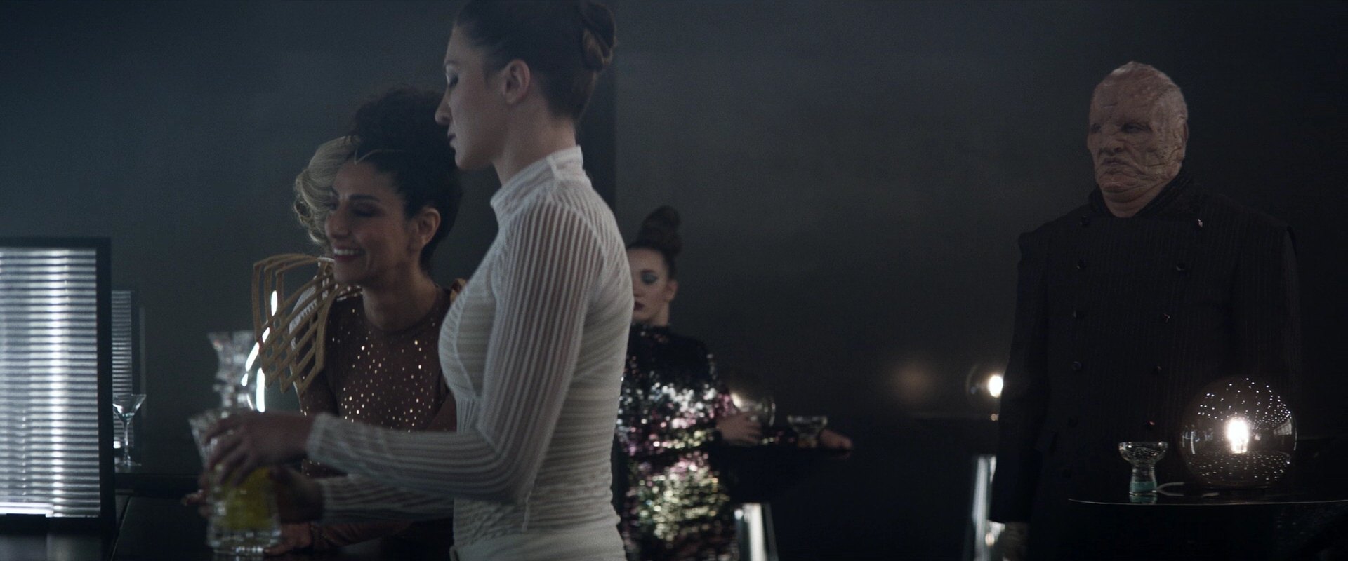 extant_StarTrek_PIC_1x05-StardustCityRag_0481.jpg