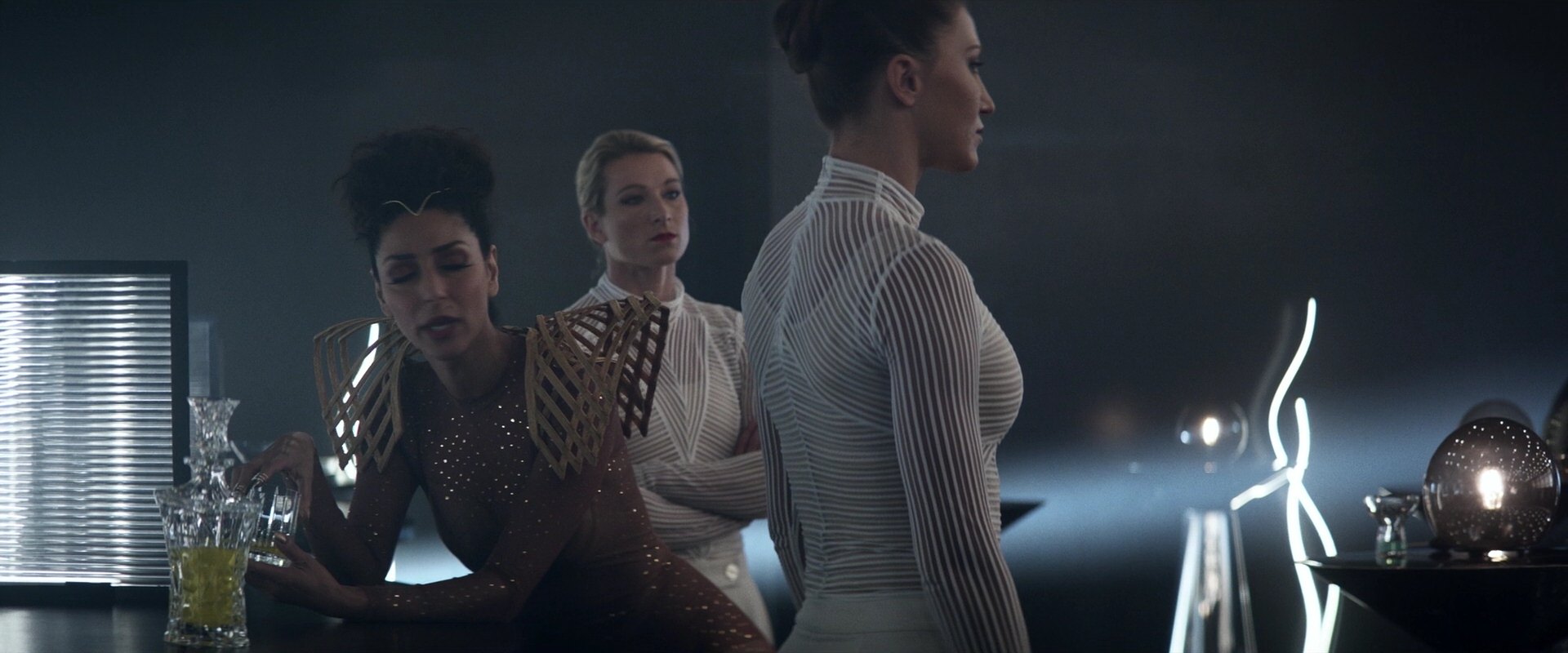 extant_StarTrek_PIC_1x05-StardustCityRag_0492.jpg