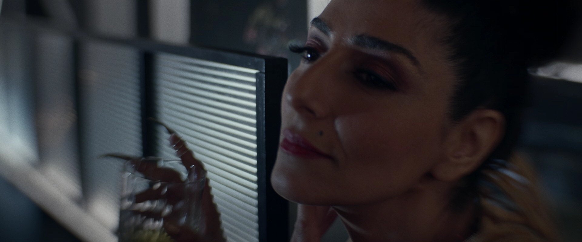 extant_StarTrek_PIC_1x05-StardustCityRag_0506.jpg